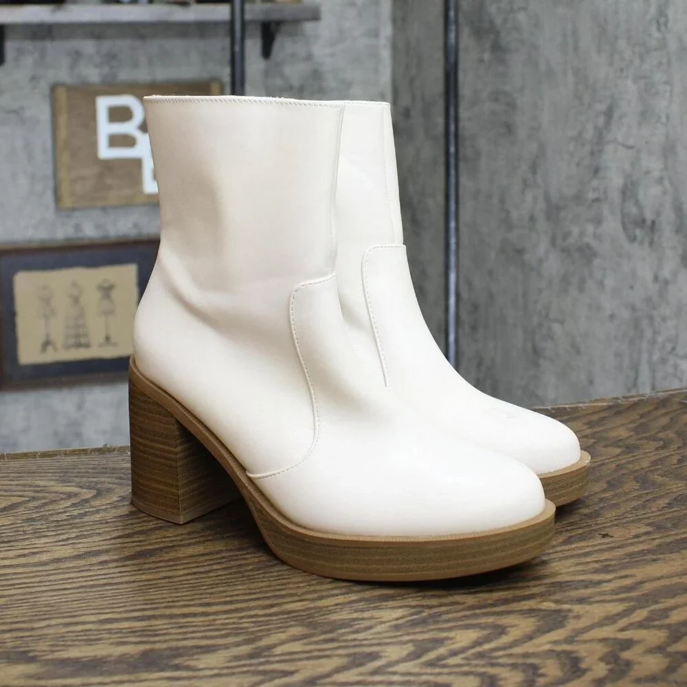 Universal Thread Jenna Platform Boots with Memory Foam Insole Off White 8M